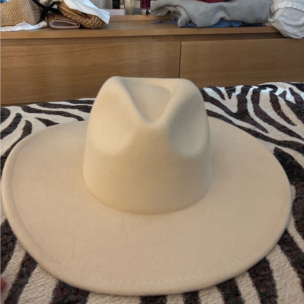 Cream Wide-Brim Felt Fedora Hat - Women's Accessory